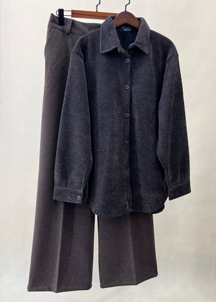 ست شکت مخمل کجراه قواره‌دار و شلوار فوتر